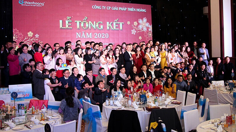 Việc tổ chức tiệc công ty mang đến nhiều ý nghĩa cho doanh nghiệp