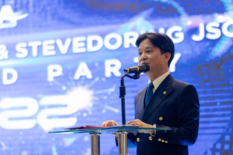 Có thể tạo không khí ấm cúng cho bữa tiệc bằng lời chào giản dị, chân thành nhất