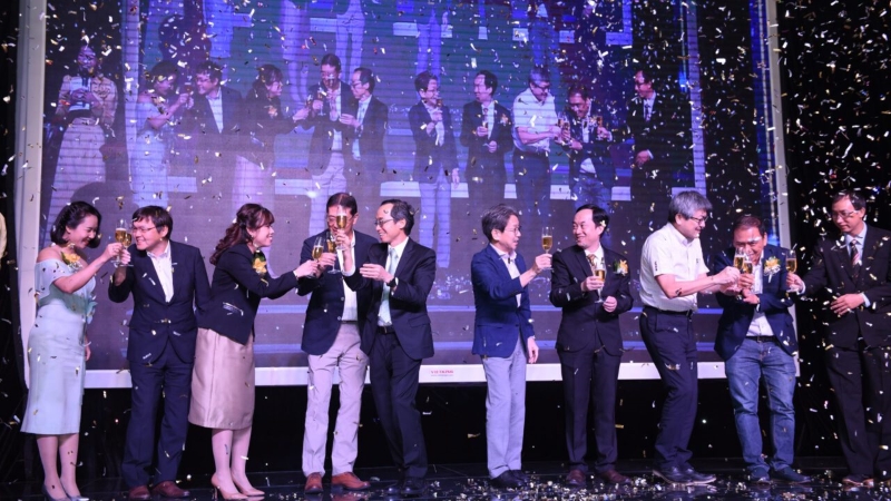 Mẫu bài phát biểu tổng kết cuối năm dành cho bữa tiệc thân mật chào năm mới