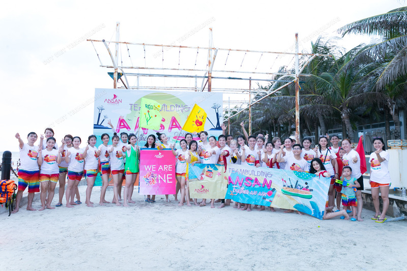 Slogan cổ vũ tinh thần đội nhóm mạnh mẽ khi tham gia team building